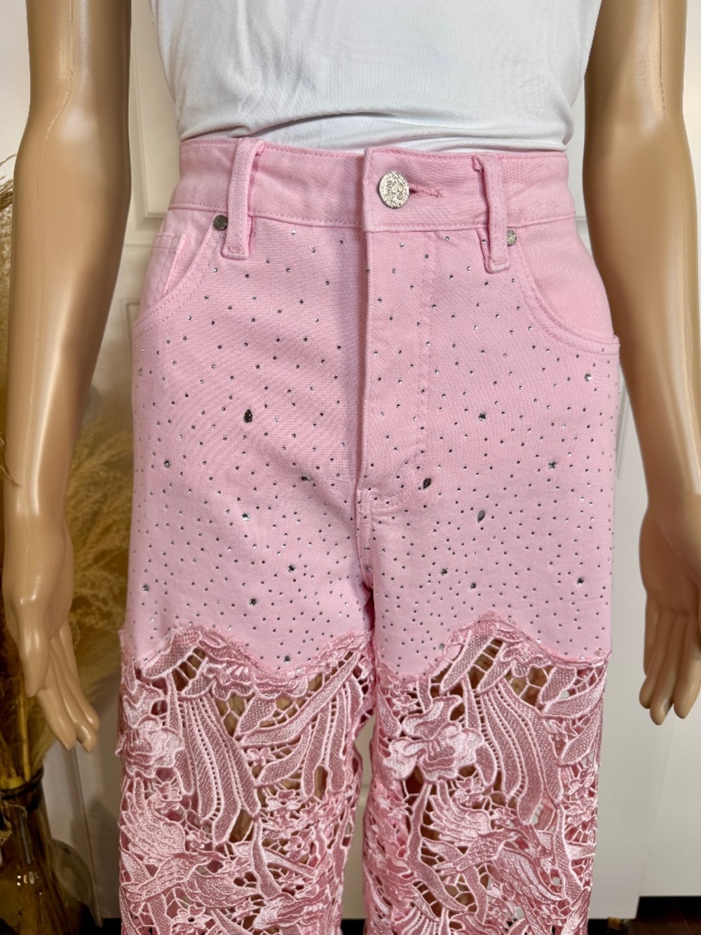 BAYEAS PINK HIGH WAIST CRYSTAL EMBELLISHED WIDE LEG LACE JEANS SIZE 28 - NWOT - Picture 6 of 17